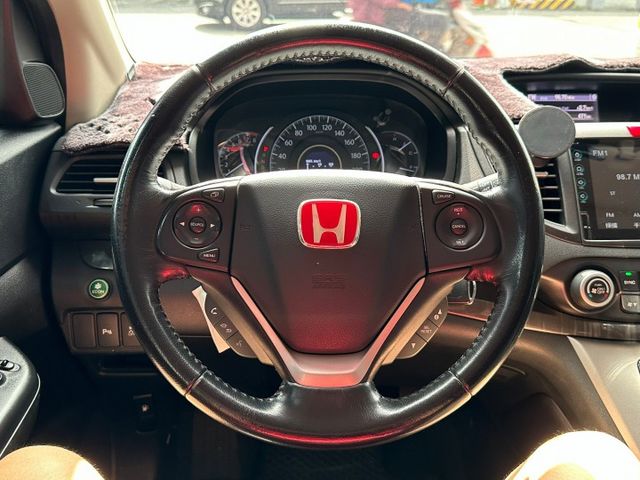 新入庫家庭代步車 CR-V VTi-S 2.4 電動天窗~分區溫控~中控螢幕~後座出風口~HID氙氣頭燈~煞車力道分配  第15張相片