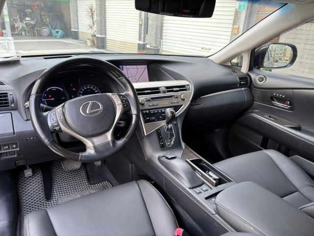 新入庫小休旅車 2012  RX450H 頂級版 3.5 里程：15萬公里雙前座冷熱通風功能 雙前座電動調整雙前座位  第9張相片