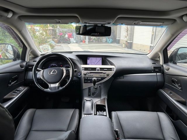 新入庫小休旅車 2012  RX450H 頂級版 3.5 里程：15萬公里雙前座冷熱通風功能 雙前座電動調整雙前座位  第10張相片