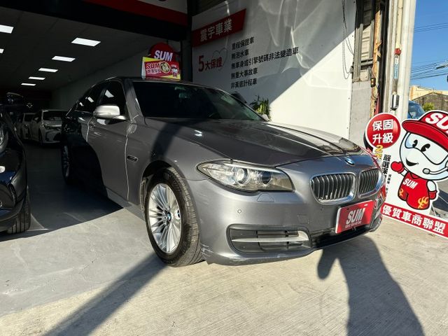 新入庫國產價錢  2013 BMW 520d 總代理   前霧燈/後霧燈️/失壓續跑胎/駕駛座電動調整  第1張相片