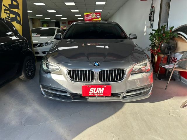新入庫國產價錢  2013 BMW 520d 總代理   前霧燈/後霧燈️/失壓續跑胎/駕駛座電動調整  第2張相片