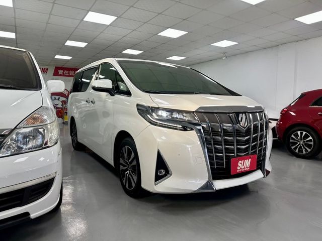 新入庫在人方便阿爾法 2019年  Alphard 雙天窗/後座吸頂大螢幕/觸控大螢幕/車頂氣氛燈  第1張相片