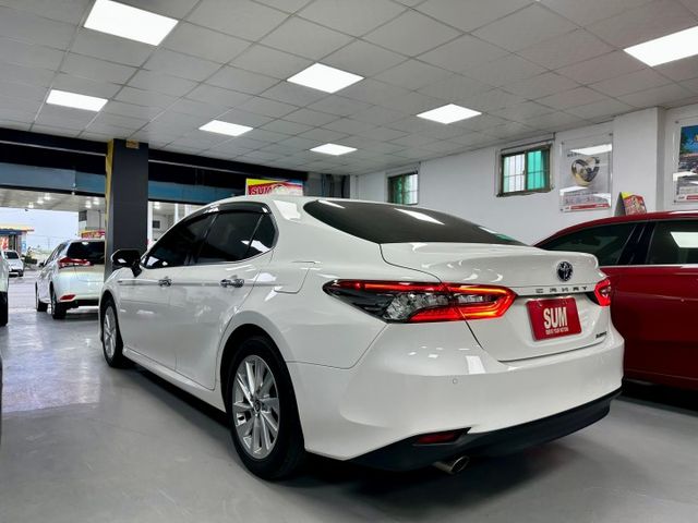 新入庫好開的 2021 CAMRY 2.5 Hybird尊絕 LED日行燈、頭燈、尾燈、ACC主動跟車  第6張相片