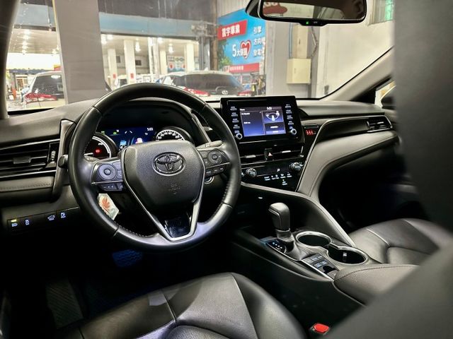 新入庫好開的 2021 CAMRY 2.5 Hybird尊絕 LED日行燈、頭燈、尾燈、ACC主動跟車  第7張相片