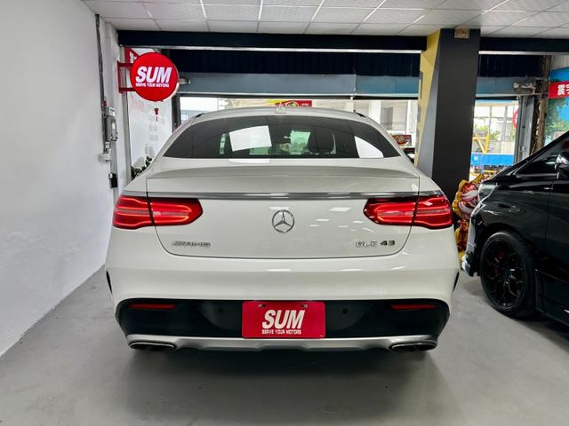 新入庫老闆人開出門不丟臉 2018年BENZ GLE43  AMG 4WD  AMG套件 氣壓避震  第4張相片