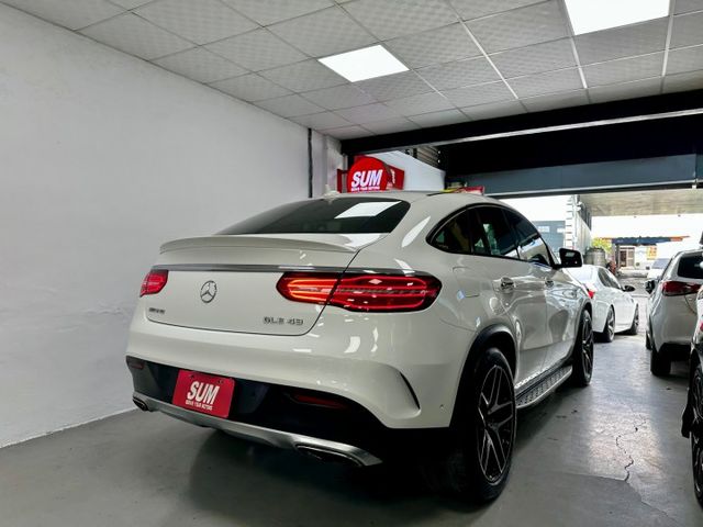 新入庫老闆人開出門不丟臉 2018年BENZ GLE43  AMG 4WD  AMG套件 氣壓避震  第5張相片