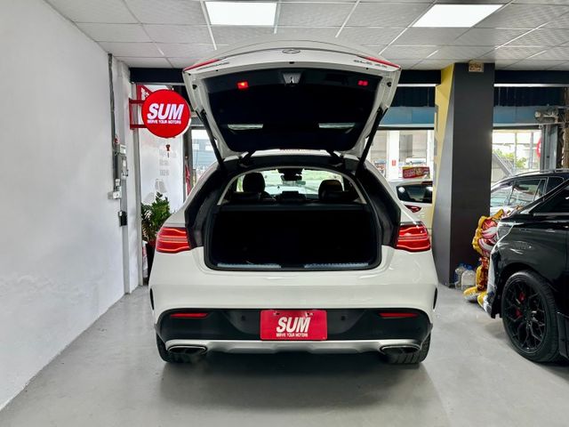 新入庫老闆人開出門不丟臉 2018年BENZ GLE43  AMG 4WD  AMG套件 氣壓避震  第7張相片