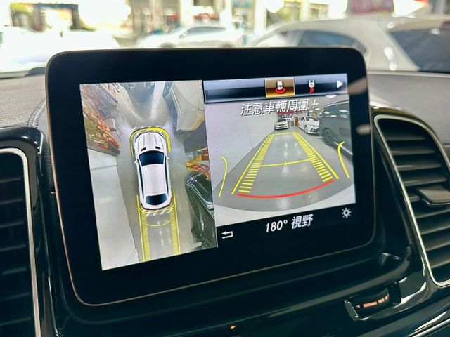 新入庫老闆人開出門不丟臉 2018年BENZ GLE43  AMG 4WD  AMG套件 氣壓避震  第15張相片
