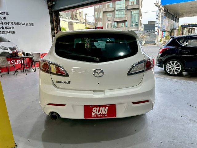 新入庫代步工具佳 2011年 Mazda 3 五門 安卓機 /前霧燈 /電動天窗 /倒車顯影/魚眼頭燈  第4張相片