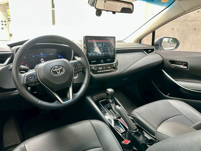 單純跑多  2020年 Altis 尊爵版  原廠保養 盲點 安卓機   ACC跟車  車道維持  車道偏離  第7張相片