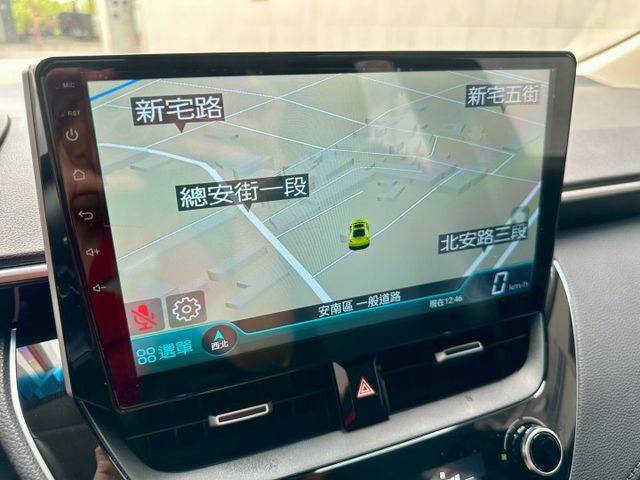 單純跑多  2020年 Altis 尊爵版  原廠保養 盲點 安卓機   ACC跟車  車道維持  車道偏離  第14張相片
