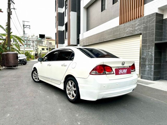 新入庫全車消光白 2011 Honda Civic K12 VTI-S  倒車雷達 電動天窗 換檔撥片  第6張相片