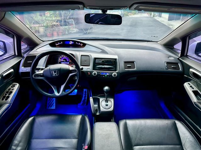 新入庫全車消光白 2011 Honda Civic K12 VTI-S  倒車雷達 電動天窗 換檔撥片  第10張相片