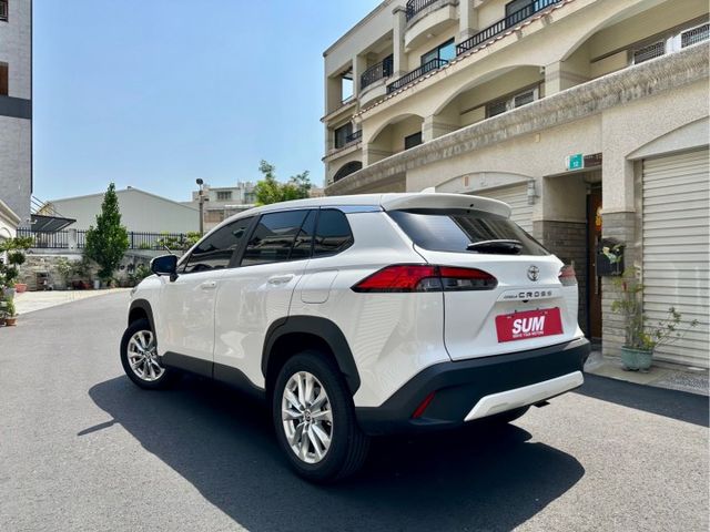 新入庫家庭休旅車 好養好顧的一台 跟新車差不多了差在價錢  2024  Crolla Cross  尊絕版  第4張相片