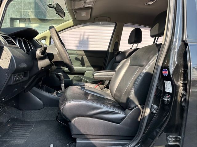 小巧好開代步車 2011 Nissan Tiida 5D   AUX IN   防盜系統   導車顯影  第8張相片