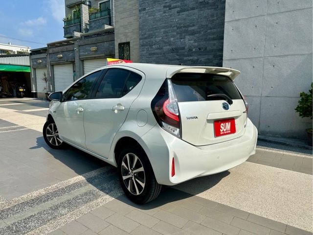2021 Toyota Prius c 1.5 油電混合 免鑰匙/ISOFIX /摸門解鎖 /LED尾燈  第6張相片
