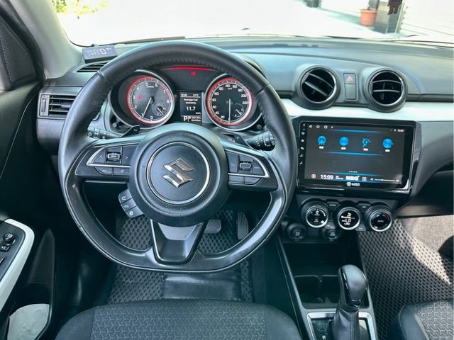 2018 Swift  GLX  升級了：MBQ安卓機 行車記錄器、抬頭顯示器 、SOFIX 、胎壓監控 、換檔撥片  第13張相片