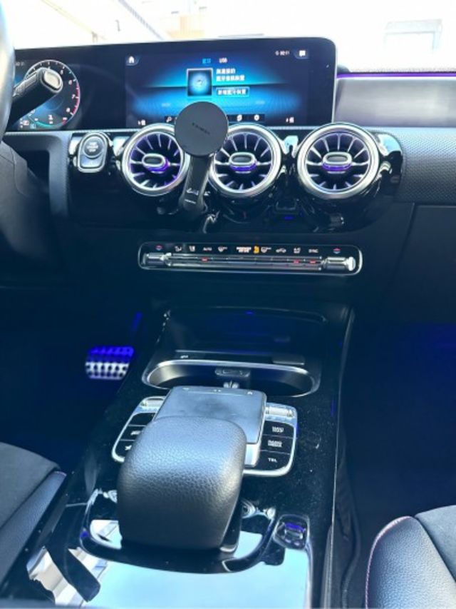 2019年 Benz W177 A250 AMG 4Matic 2.0c 全車AMG套件 /ikey摸門/四輪傳動  第11張相片