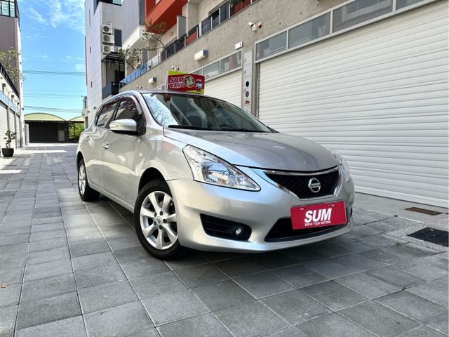 入庫 2014年 Nissan Tiida  豪華版 霧燈/ 免鑰匙 /ikey摸門  第1張相片