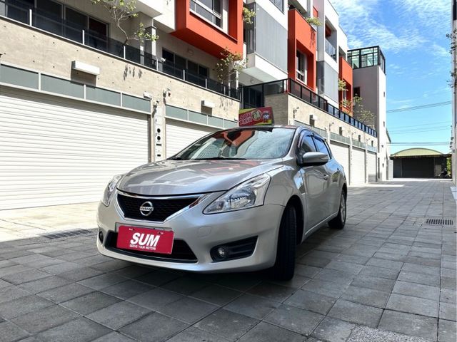 入庫 2014年 Nissan Tiida  豪華版 霧燈/ 免鑰匙 /ikey摸門  第3張相片