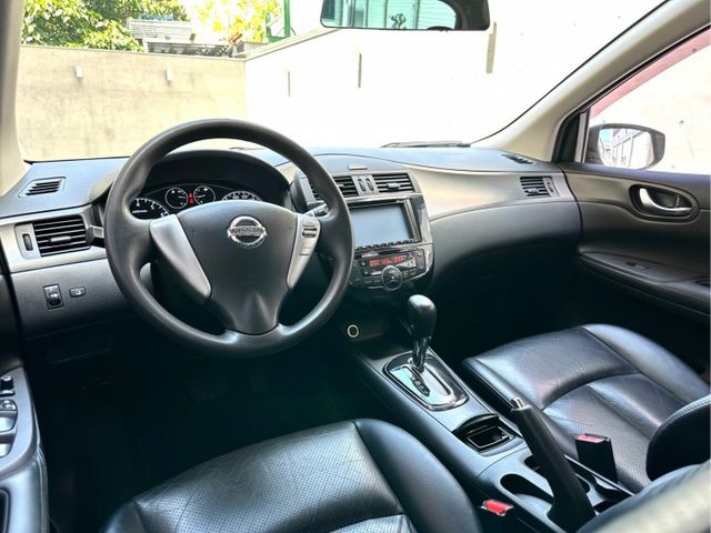 入庫 2014年 Nissan Tiida  豪華版 霧燈/ 免鑰匙 /ikey摸門  第7張相片