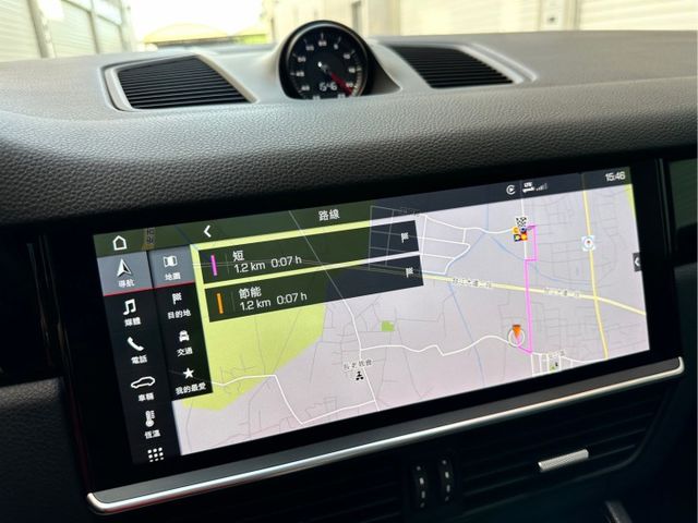 2019年 Porsche Cayenne Coupe S   升級Turbo空力套件 21吋鍛造鋁圈  第13張相片