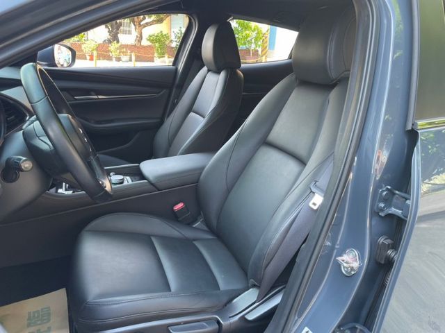 新入庫 2021年 Mazda3 5D  極致灰  頂級  ACC跟車/車道偏離 /ikey摸門  第8張相片