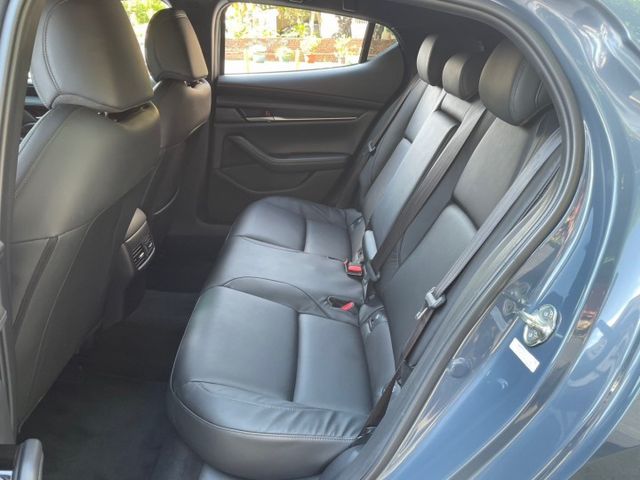 新入庫 2021年 Mazda3 5D  極致灰  頂級  ACC跟車/車道偏離 /ikey摸門  第9張相片