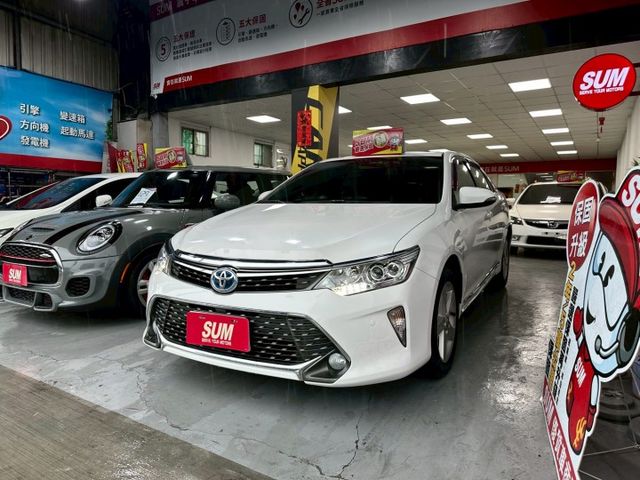 新入庫一手 認證車 不用擔心電池問題換新跑4萬多 2015 TOYOTA CAMRY 油電豪華版  第3張相片