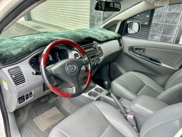新入庫 跑少廂型車 2007  Innova 2.7  只跑7萬多公里而已  第7張相片