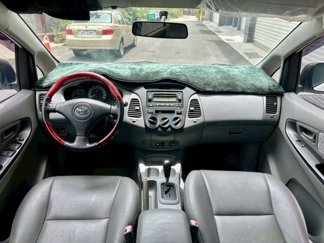新入庫 跑少廂型車 2007  Innova 2.7  只跑7萬多公里而已  第10張相片