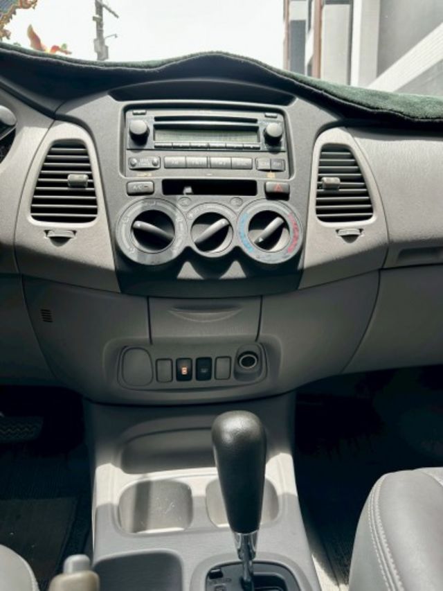 新入庫 跑少廂型車 2007  Innova 2.7  只跑7萬多公里而已  第11張相片