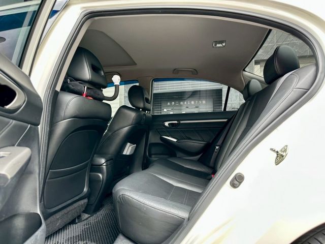 新入庫年輕人的最愛  2009年 K12 VTI-S 1 小改款黑內裝  升級：前無限後RR空力套件  大尾翼、排氣管  第9張相片