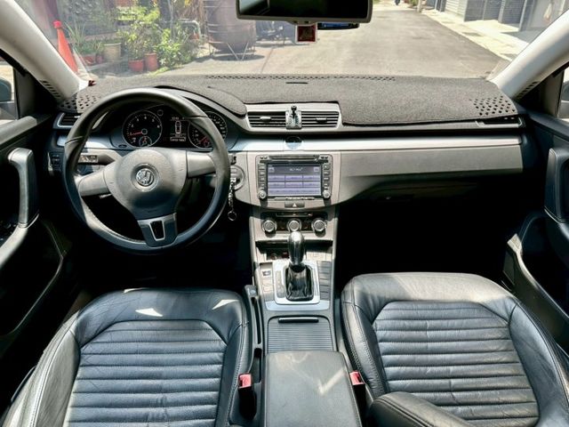 2011 Volkswagen Passat1.8 TSI  CL  前/後霧燈 /駕駛座電動椅/定速巡航  第10張相片