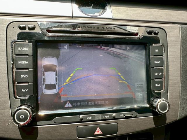 2011 Volkswagen Passat1.8 TSI  CL  前/後霧燈 /駕駛座電動椅/定速巡航  第12張相片