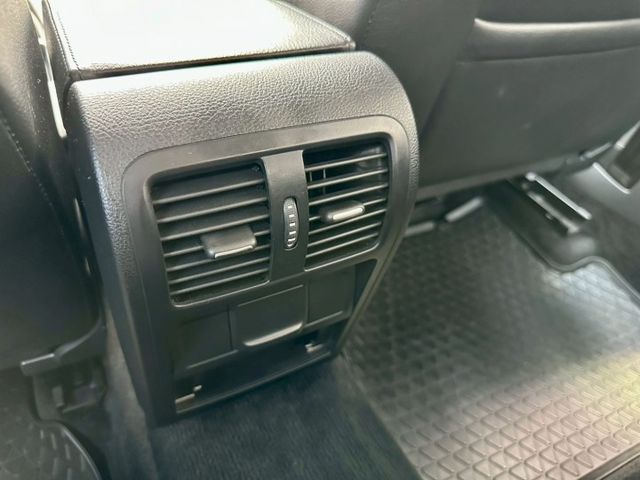2011 Volkswagen Passat1.8 TSI  CL  前/後霧燈 /駕駛座電動椅/定速巡航  第15張相片