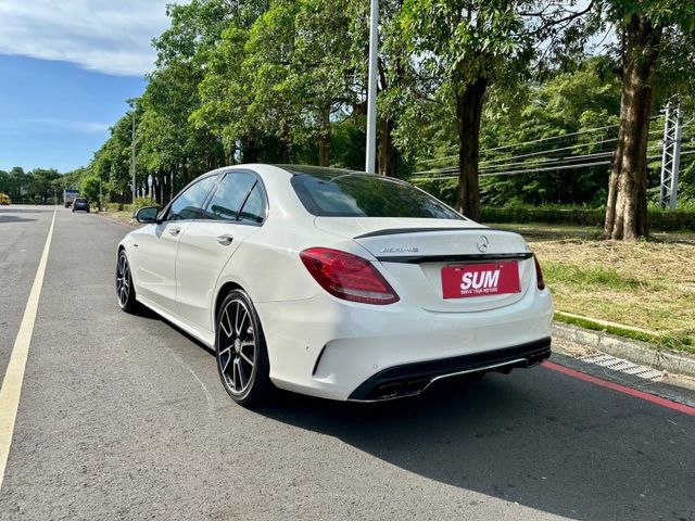 2016 C43 AMG 4Matic 升級:發光旋轉高音/渦輪出風口/副駕飾板/柏林音響蓋/後碳纖維壓尾/前下巴碳纖維  第4張相片