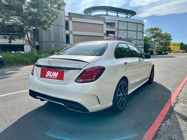 2016 C43 AMG 4Matic 升級:發光旋轉高音/渦輪出風口/副駕飾板/柏林音響蓋/後碳纖維壓尾/前下巴碳纖維  第6張相片
