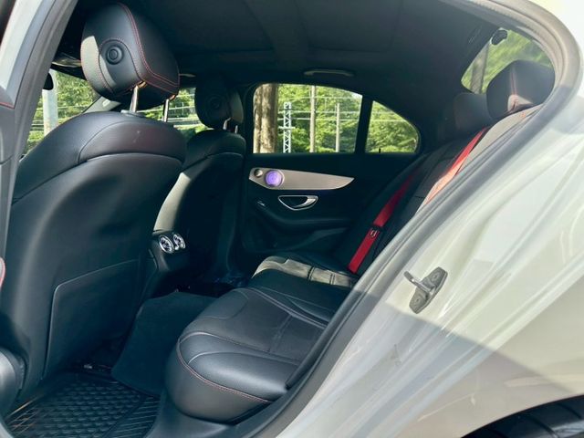 2016 C43 AMG 4Matic 升級:發光旋轉高音/渦輪出風口/副駕飾板/柏林音響蓋/後碳纖維壓尾/前下巴碳纖維  第10張相片