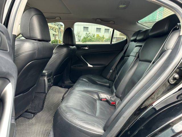 2006 Lexus is250 已升級 : 大螢幕安卓機/雙出排氣管/免鑰匙/ikey摸門/雙電動椅/電動天窗  第9張相片