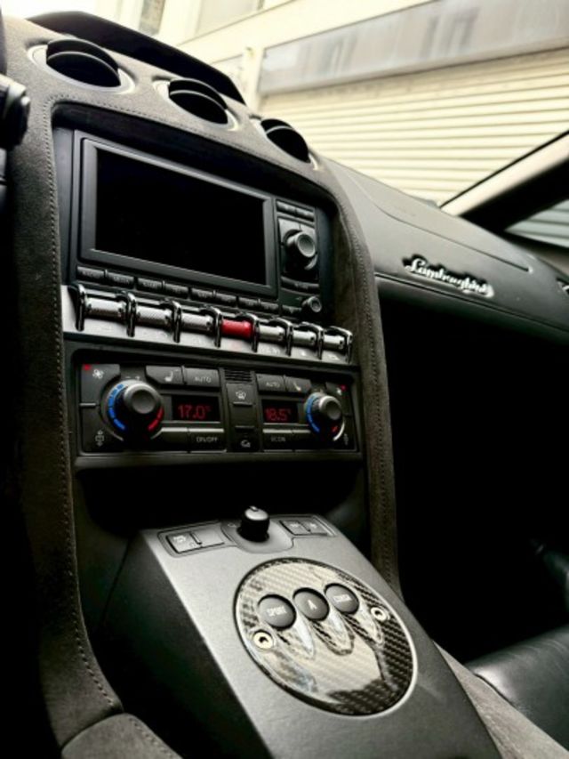 2011 Lamborghini GALLARDO LP550-2 Tricolore 總代理 嘉鎷 限量款 有抬舉  第12張相片