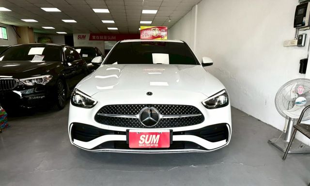2023 C300 AMG 4MATIC 總代理/48V輕油電/原廠保固1年/無煙一手車/原廠記錄/23P跟車/柏林之音  第2張相片