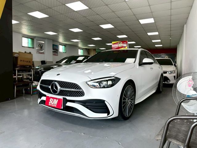 2023 C300 AMG 4MATIC 總代理/48V輕油電/原廠保固1年/無煙一手車/原廠記錄/23P跟車/柏林之音  第3張相片