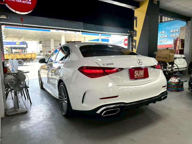 2023 C300 AMG 4MATIC 總代理/48V輕油電/原廠保固1年/無煙一手車/原廠記錄/23P跟車/柏林之音  第6張相片