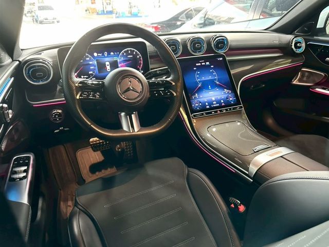 2023 C300 AMG 4MATIC 總代理/48V輕油電/原廠保固1年/無煙一手車/原廠記錄/23P跟車/柏林之音  第8張相片