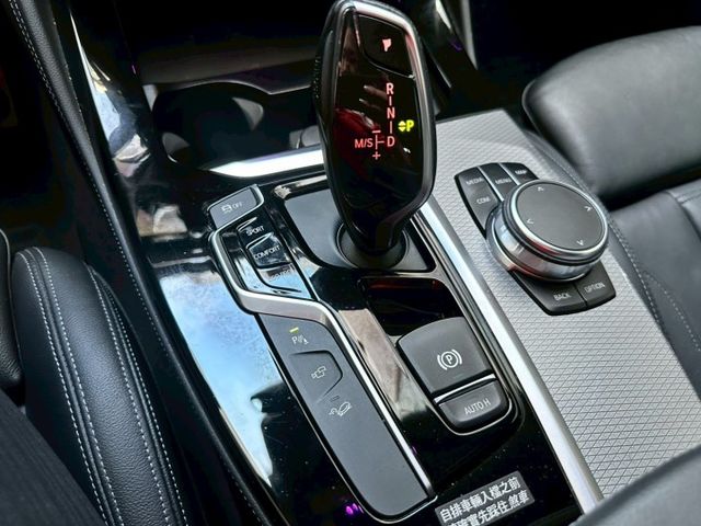 2018年 BMW G02 X4 Xdrive30i M-sport 總代理  全車升級M版套件/CarPlay/5AT  第17張相片