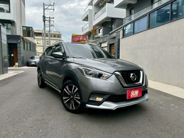 2021年 Kicks 智行旗艦版  升級環倉氣氛燈/360環景/免鑰匙摸門/Carplay/盲點  第1張相片