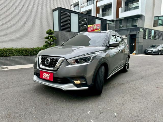 2021年 Kicks 智行旗艦版  升級環倉氣氛燈/360環景/免鑰匙摸門/Carplay/盲點  第3張相片