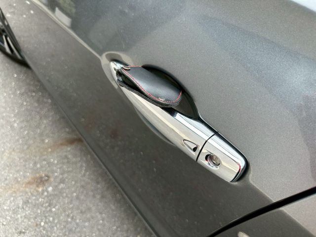 2021年 Kicks 智行旗艦版  升級環倉氣氛燈/360環景/免鑰匙摸門/Carplay/盲點  第16張相片