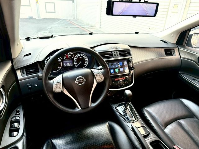 2019 Nissan Tiida 5D 旗艦版 升級：行車記錄器前後/倒車影像/抬頭顯示器/免鑰匙/摸門解鎖/環景影像  第10張相片
